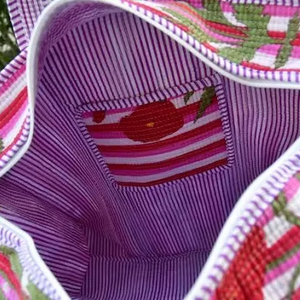 Bolsa de Mano Acolchada de Algodón Personalizable Hecha a Mano en India, con un Elegante Diseño de Letras, para Uso Diario en el Supermercado, Personalizada para Novias y Bodas - Product Image 1