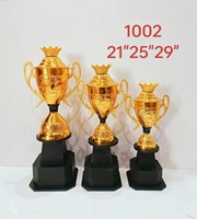 Ensemble de prix de coupe de trophée de cricket en cristal de haute qualité de 3 trophées en métal personnalisables pour la vente en gros pour la reconnaissance de jeu de cricket