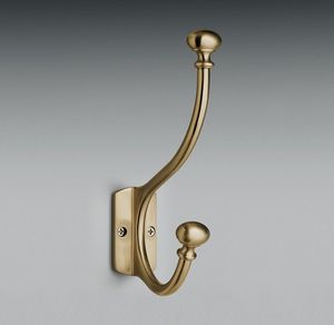 Crochets muraux traditionnels en laiton pour ustensiles de cuisine et tasses, améliorant le rangement fonctionnel avec des tons métalliques chauds - Product Image 4