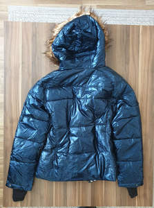 Chaqueta acolchada con piel para hombres y mujeres Nuevo diseño Nuevo estilo 2023 Fabricantes de diseño personalizado unisex - Product Image 4