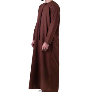Fabrication professionnelle nouveau style de vêtements islamiques Jubba pour hommes haute qualité séchage rapide vêtements arabes hommes Jubba fabriqué au Pakistan - Product Image 3