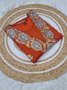 Conjunto Kurtis para mujer con bordado y trabajo de secuencia Traje étnico elegante para fiestas Bodas Festivales Ocasiones especiales - Product Image 5