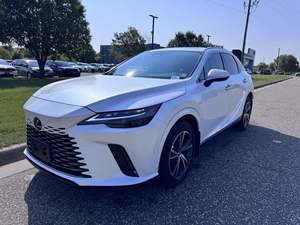 Lexus RX 350 Premium AWD 2023 neuf/d'occasion, blanc nacré, SUV/crossover, boîte automatique 8 vitesses, 275 ch, 2.4L I4 - Product Image 3