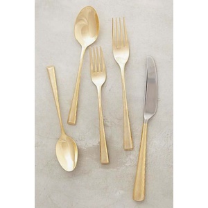 Cubiertos de Restaurante Campos con Acabado Dorado, Cubiertos Reutilizables, Increíble Juego de Cubiertos con Cuchillos, Tenedores y Cucharas de Mango Redondo Grueso - Product Image 4