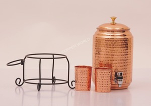 Distributeur d'eau en cuivre pur fabriqué à la main avec un design élégant et un support pour les festivals culturels au prix de gros par AA;IYAN IMPEX - Product Image 4