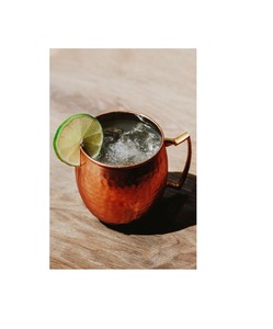 Taza de mula de cobre personalizada con detalle martillado rústico y curvas artísticas diseñadas para presentaciones de bebidas clásicas - Product Image 2