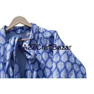 Chaqueta Acolchada de Algodón Puro Hecha a Mano Estilo Bohemio para Mujer, Reversible, Diseño Floral Indio, Ropa de Invierno - Product Image 3