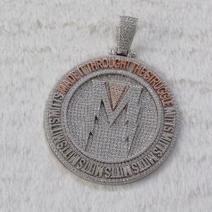 Pendentif Moissanite en argent 925 personnalisé avec lettre personnalisée VVS bijoux glacés pour style Hip Hop - Product Image 1