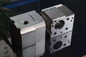 Fourniture directe en usine d'usinage CNC en aluminium à service complet avec tournage de fraisage de précision disponible à un prix raisonnable - Product Image 3