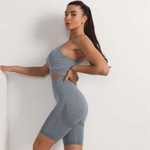 Conjunto de ropa deportiva para gimnasio con logotipo personalizado, sujetador de Yoga de 2 piezas de alta calidad, pantalones cortos hasta la rodilla, lona, pedido mínimo 2 uds para correr - Product Image 2