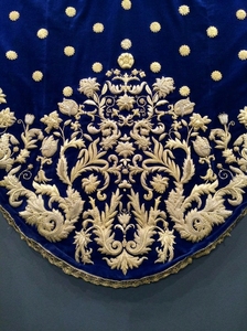 Cape liturgique en velours bleu brodée à la main, broderie lourde dorée, broderie bouillon faite à la main, vêtement d'église personnalisé - Product Image 2
