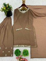 Mode pakistanaise, spécial Mois de l'Eid et du Ramadan, ensemble trois pièces non cousu en soie de georgette brodée avec des pierres Moti et fausse fourrure, pour les fêtes