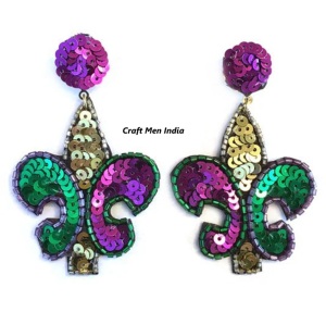 Mardi Gras ต่างหูเม็ดเดี่ยวลูกปัดอินเทรนด์สำหรับผู้หญิงสินค้าใหม่พร้อมดีไซน์เค้กคิงส์โดยมีเม็ดลูกปัดหินมุกหลัก - Product Image 3