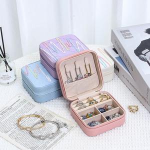 Новейший квадратный дорожный органайзер для украшений <span class=keywords><strong>2026</strong></span> года из искусственной кожи с застежкой-молнией, портативный футляр для ювелирных изделий в женском стиле, с возможностью нанесения логотипа - Product Image 3