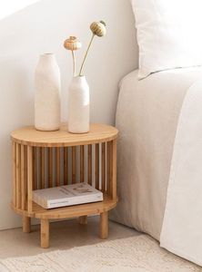 Mesa auxiliar de madera artesanal única con imperfecciones naturales y una parte superior de borde vivo perfecta para interiores rústicos modernos - Product Image 5