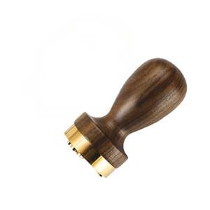 Sello de hielo personalizado con logotipo y color, de grado alimenticio, con cabeza redonda o cuadrada de latón y mango de madera, para cócteles, whisky, <span class=keywords><strong>ron</strong></span>, ginebra y vodka. - Product Image 2