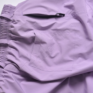 กางเกงคาร์โก้สีม่วงแบบ unisex เอวผูกเชือก ระบายอากาศได้ดี ผลิตจากโพลีเอสเตอร์ ทรงหลวม ขากว้าง สำหรับผู้ใหญ่ - Product Image 4