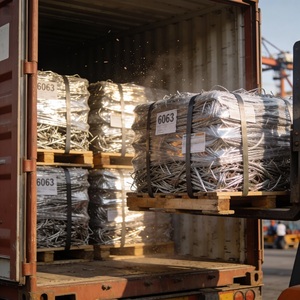 Déchets de canettes en alliage d'aluminium 6063, brillants, propres, en balles compactes, provenance Floride, pour le recyclage, la fusion, les laminoirs et les fonderies, Al99 en vrac - Product Image 4
