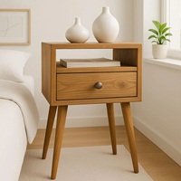 Table de chevet en bois massif avec tiroir et étagère ouverte Design du milieu du siècle Construction durable pour un décor de chambre à coucher moderne et élégant