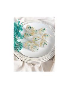 Rond de serviette en résine fait à la main avec des motifs tourbillons uniques parfaits pour les dîners à thème ou les occasions élégantes - Product Image 1