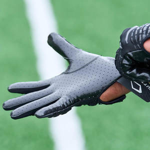 Gants récepteurs légers sur mesure Gants de football américain de qualité supérieure Conceptions uniques Performance de la poignée en plein air - Product Image 4