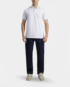 เสื้อยืดแขนสั้นผู้ชายสไตล์ลำลอง OEM ดีไซน์ใหม่ รับทำโลโก้ สีพื้น ผ้าเจอร์ซีย์ถัก ระบายอากาศได้ดี - Product Image 3