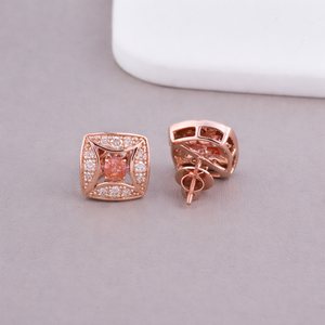 Boucles d'oreilles clous halo carrées en or blanc/jaune/rose 14 carats avec diamant rose de laboratoire taille coussin certifié IGI - Product Image 4