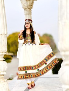 Chapeau afghan traditionnel unisexe fait à la main, couvre-chef ethnique pashtun, broderie culturelle, motif floral vintage, chapeau écologique pour - Product Image 5