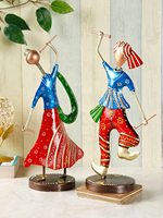 Ensemble Dandiya Traditionnel Esthétique Homme Femme 2 Pièces Vintage Multicolore Métal Artisanat Peint en Relief Décoration de Haute Qualité