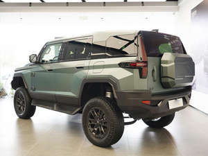 Modelo M-Hero 917 SUV Grande Eléctrico con Tracción en las Cuatro Ruedas, Híbrido de Rango Extendido, Asiento con Masaje, Techo Solar Eléctrico, NEDC - Product Image 3