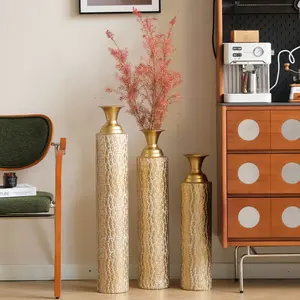 Florero martillado en bruto con acabado de flores de metal en dos tamaños hecho en hoja decoración del hogar florero de metal - Product Image 2