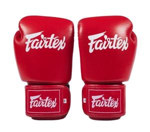 Gants de boxe Fairtex noirs de qualité supérieure, 12 oz, pour entraînement de Muay Thai et de kickboxing - Product Image 1
