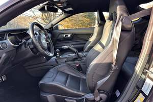 Ford Mustang GT Coupé Premium 2022 d'occasion, 14 800 miles, boîte manuelle 6 vitesses, moteur V8, non modifié - Product Image 5