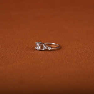 Bague de fiançailles vintage de luxe en or massif 18KT et diamant rond cultivé en laboratoire bague personnalisée élégante pour cadeau certifié IGI - Product Image 2