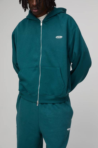 Conjunto de Sudadera con Capucha y Pantalones Deportivos de Algodón 100%, Estilo Casual, Estampado Puff, Corte Regular - Product Image 3