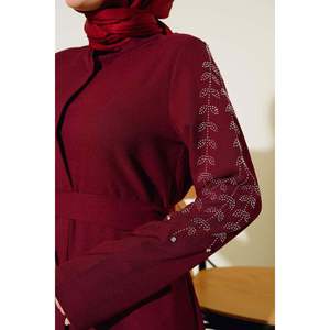 Abaya avec Manches Ornées de Pierre Bordeaux - Product Image 4