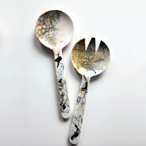 Juego de cuchara y tenedor para servir ensalada de resina de 2 piezas más vendidas de diseño de lujo con calidad superior disponible a granel - Product Image 1
