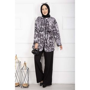 Traje Casual con Estampado Étnico en Negro - Product Image 1