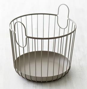 Cesta de hierro de Estilo Vintage atemporal con asas resistentes para un fácil transporte, perfecta para organizar lo esencial del hogar diario - Product Image 4