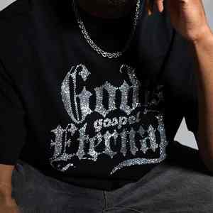 Camiseta Premium de Peso Pesado con Pedrería, Personalizable y de Alta Gama, Ideal para Ropa Urbana de Alta Costura - Product Image 5