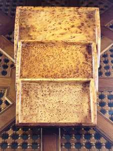 Plateau de service rectangulaire en bois de luxe artisanal de haute qualité avec Meena, compatible lave-vaisselle, épaisseur 1,5 cm, prix raisonnable - Product Image 4