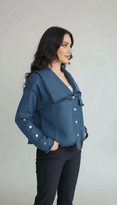 SIERRA : Edgy Chic Fringe-Chaqueta vaquera recortada detallada - Product Image 1