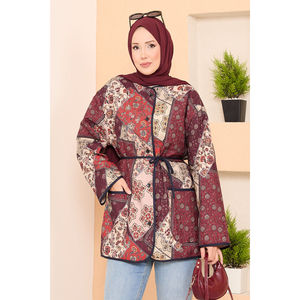 Blouson matelassé bohème d'automne avec détails de poches, réversible, doublure en lin, coque en cuir satiné, logo personnalisé, style universitaire court - Product Image 4