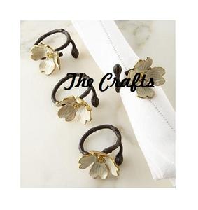 Juego de servilleteros de diseño clásico de cuatro servilleteros de acrílico y resina para uso doméstico, hotel y boda - Product Image 4