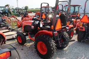 Moteur de tracteur à conducteur marchant B2301HSD-1 20 CV avec pompe de boîte de vitesses et roulement - Product Image 3