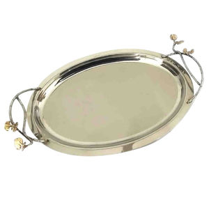 Plateau de service rectangulaire élégant en acier inoxydable martelé doré avec poignées florales dorées, plat décoratif en métal - Product Image 5