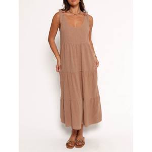 Robes élégantes pour femmes avec une silhouette fluide et un look élégant, adaptées aux rassemblements décontractés et sociaux - Product Image 2