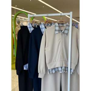 Costume en modal pour femme avec col et ourlet décorés 10252 Manteaux en fausse fourrure - Product Image 2