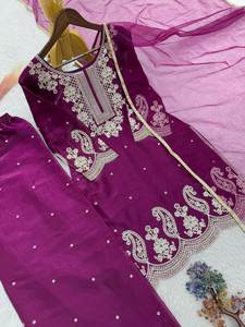 ชุดส่าหรีผ้าไหม GMY สีม่วงล้วน ปักลายหนักและประดับด้วยลูกปัด น้ำหนักเบา เย็บอย่างประณีต สำหรับผู้หญิงหรือเด็กผู้หญิง - Product Image 6