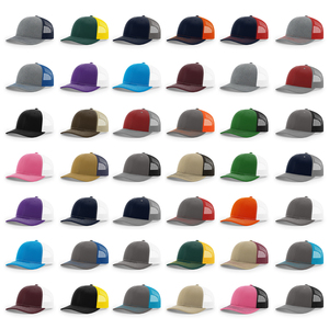 Gorra Trucker Lisa al por Mayor, Logotipo Bordado Personalizado, Parche de Cuero, Gorra de Malla, Personalización con Franjas Laterales, Gorra Trucker Negra - Product Image 5